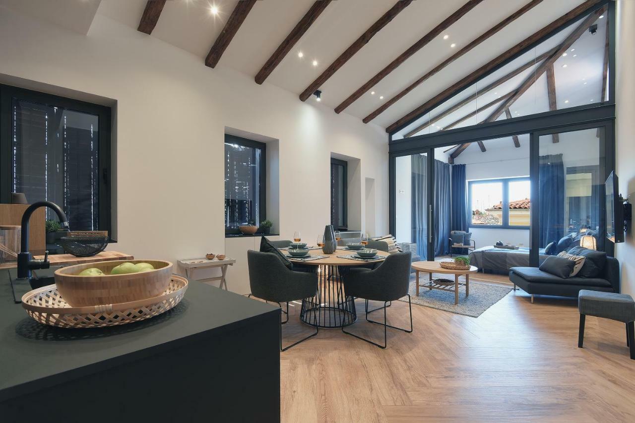Luxury Apartment Jana With Private Parking Pula Exterior photo